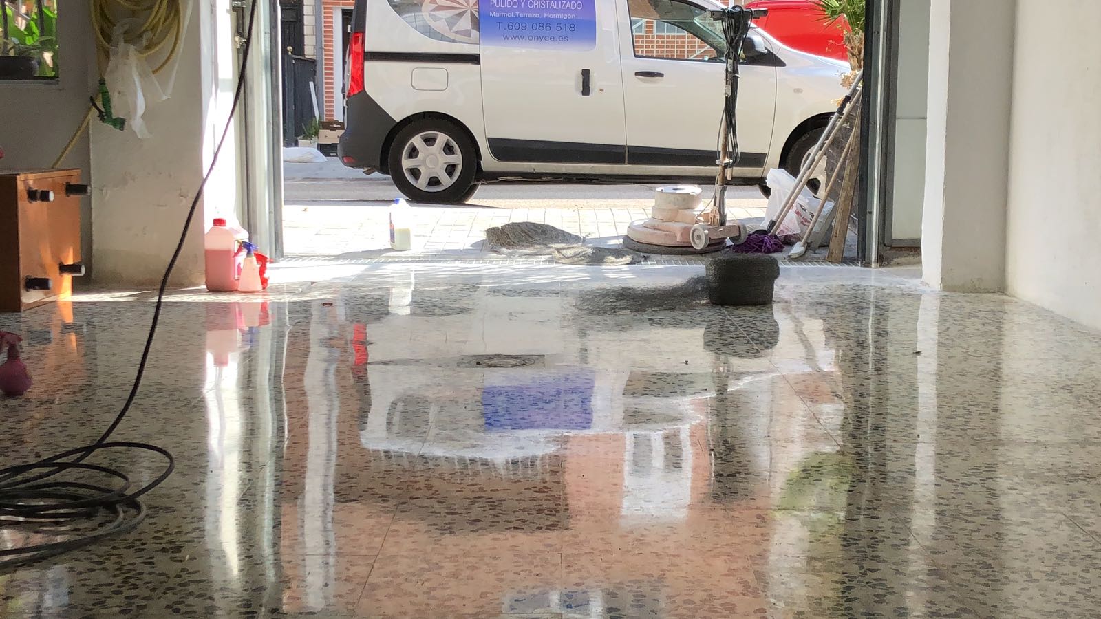 pulido profesional de terrazo